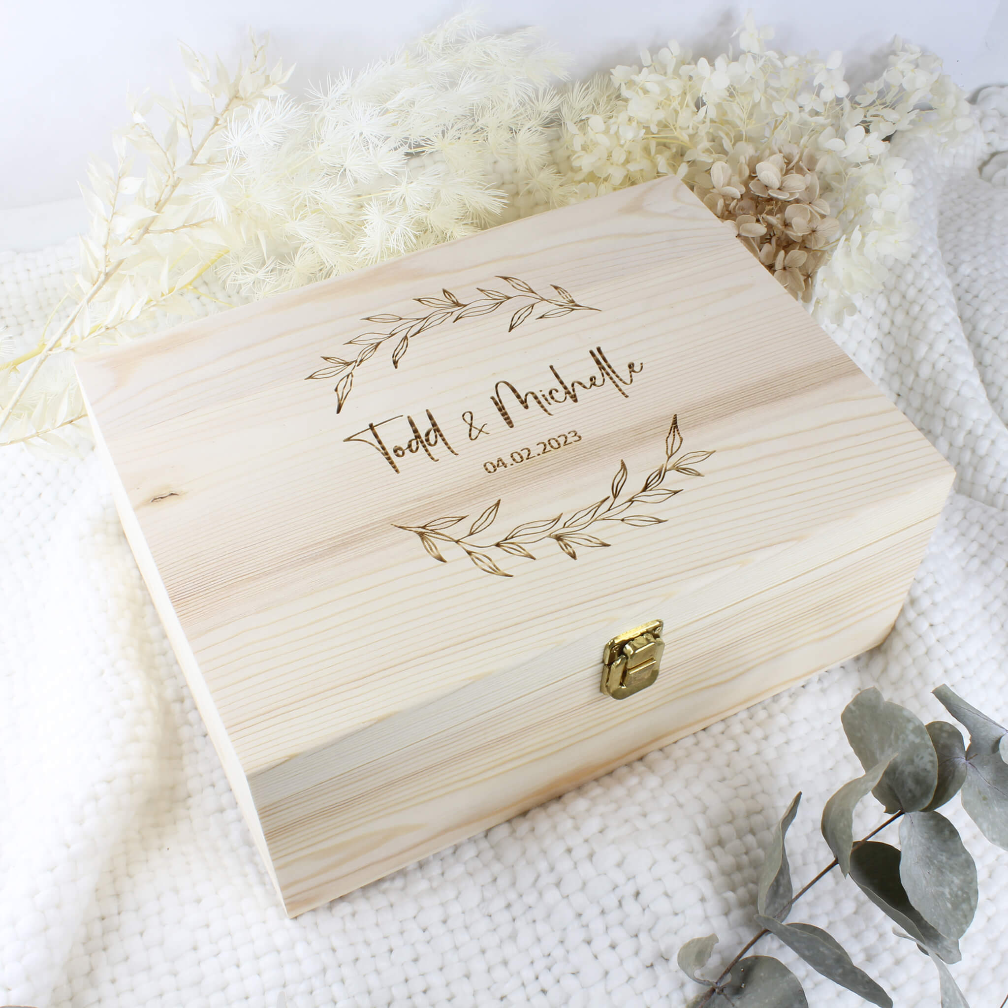 Wedding Wishing Well - Wooden Wishing Well – Meridian Etch